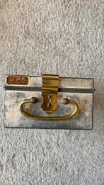 Lips, Ophalen of Verzenden