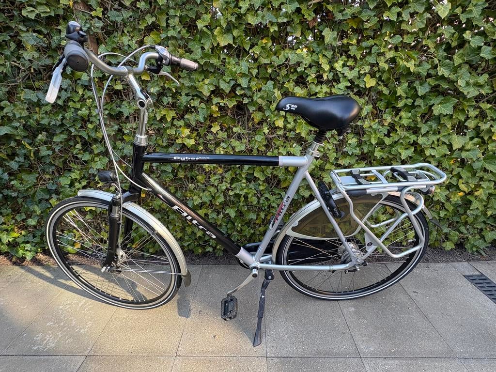 Nette gebruikte zilverkleurige Altra Cyber herenfiets, Gebruikt, Versnellingen, 56 cm of meer, Trommelrem