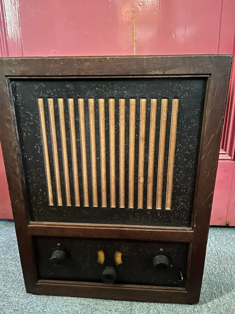 Mooie antieke radio, Ophalen