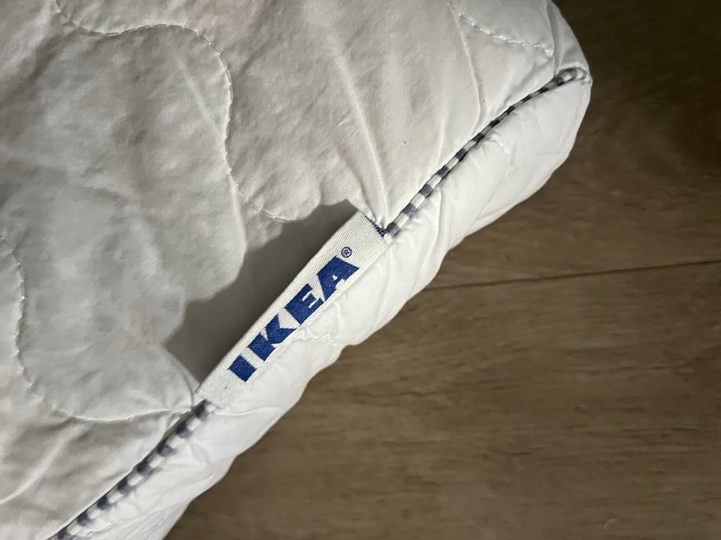 IKEA Hoofdkussen traagschuim met nekrand, Ophalen of Verzenden, Gebruikt, Wit, Kussen