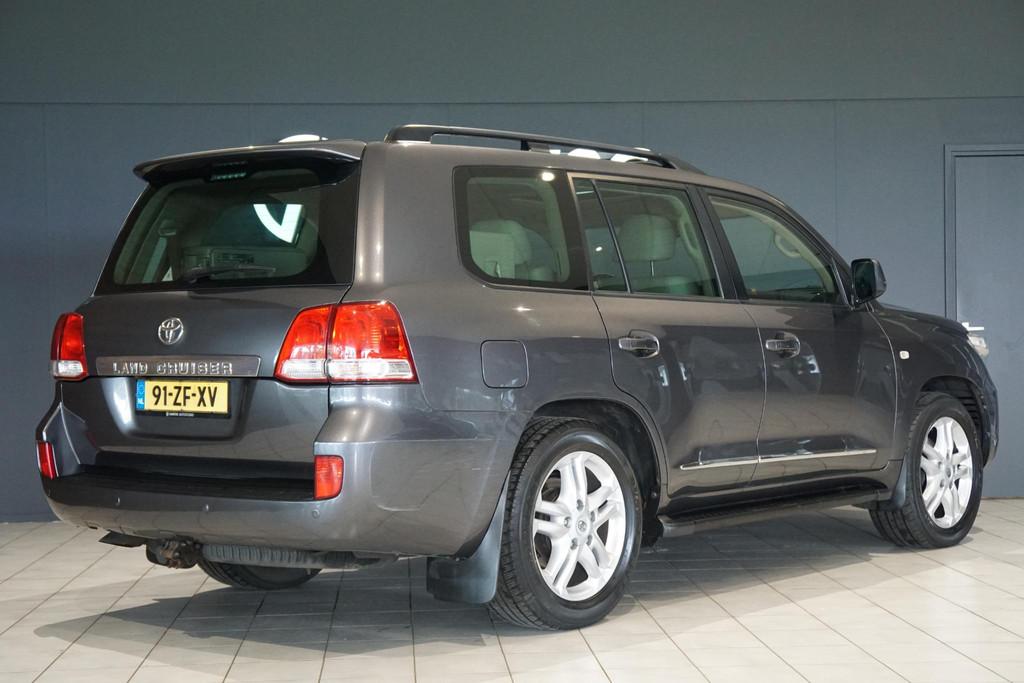 Toyota Land Cruiser V8 4.5 D-4D Executive 7p. + SCHUIFDAK /, Auto's, Gebruikt, 8 cilinders, 7 stoelen, Bedrijf