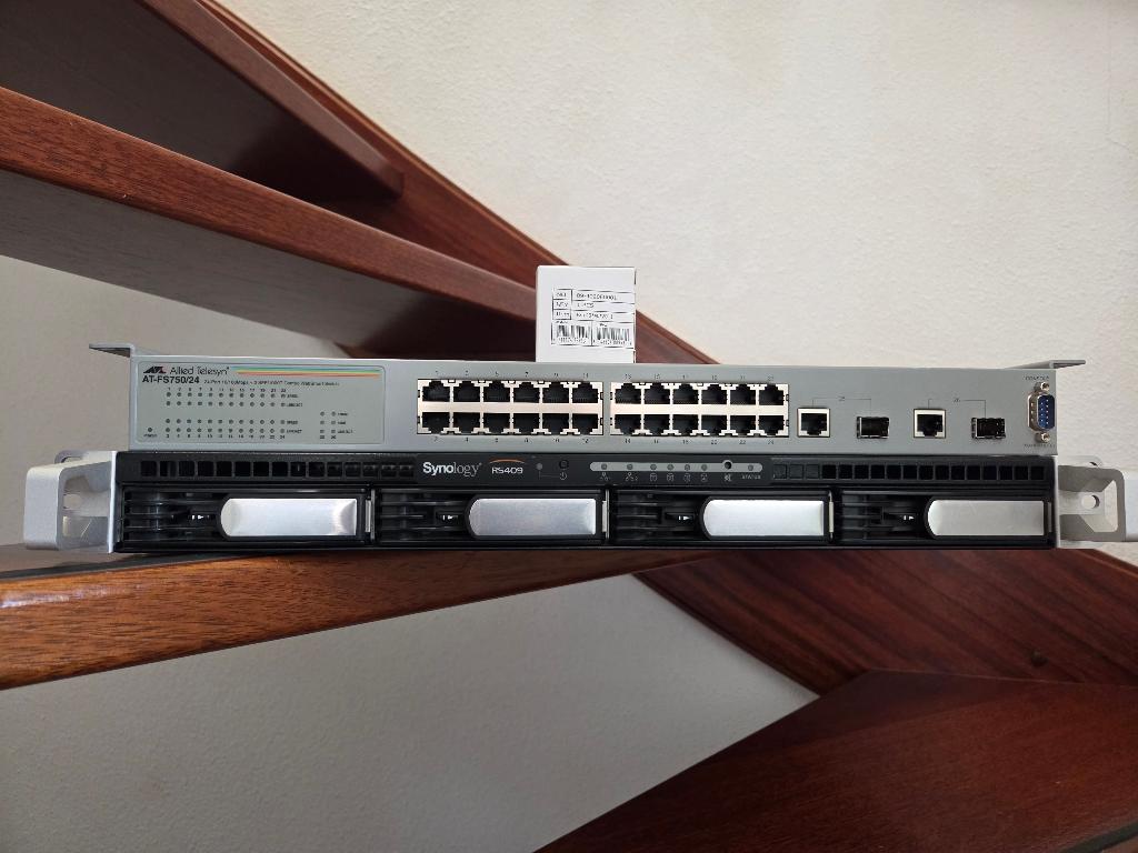 Synology rackstation rs409 + Allied Telesyn 24P switch, Computers en Software, NAS, Ophalen, Gebruikt