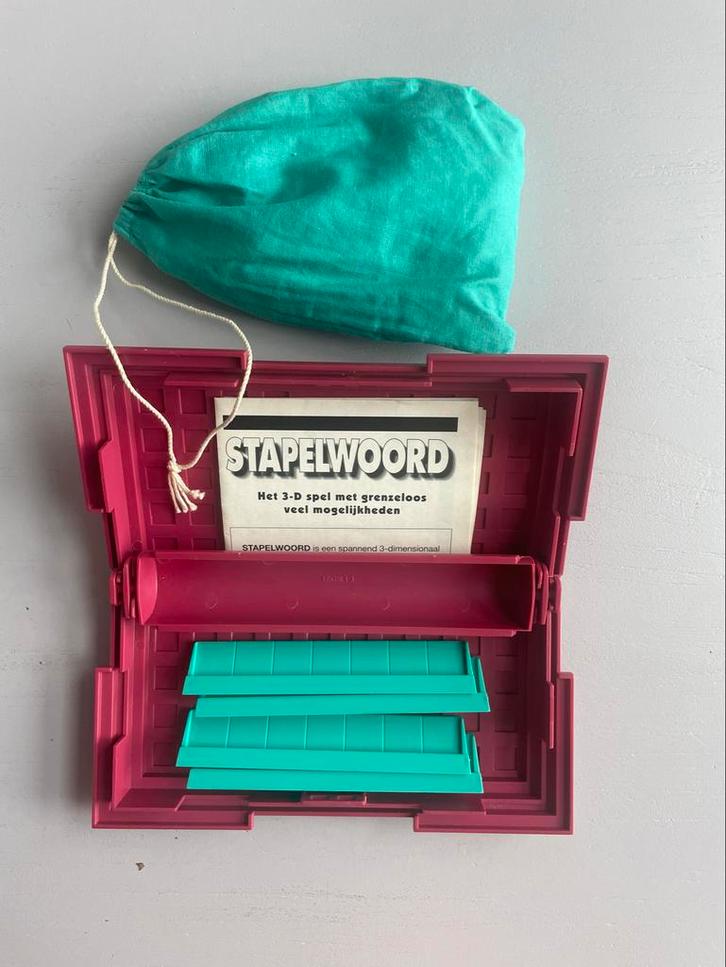 Stapelwoord (reis editie), Hobby en Vrije tijd, Gezelschapsspellen | Bordspellen, Gebruikt, Een of twee spelers, Drie of vier spelers