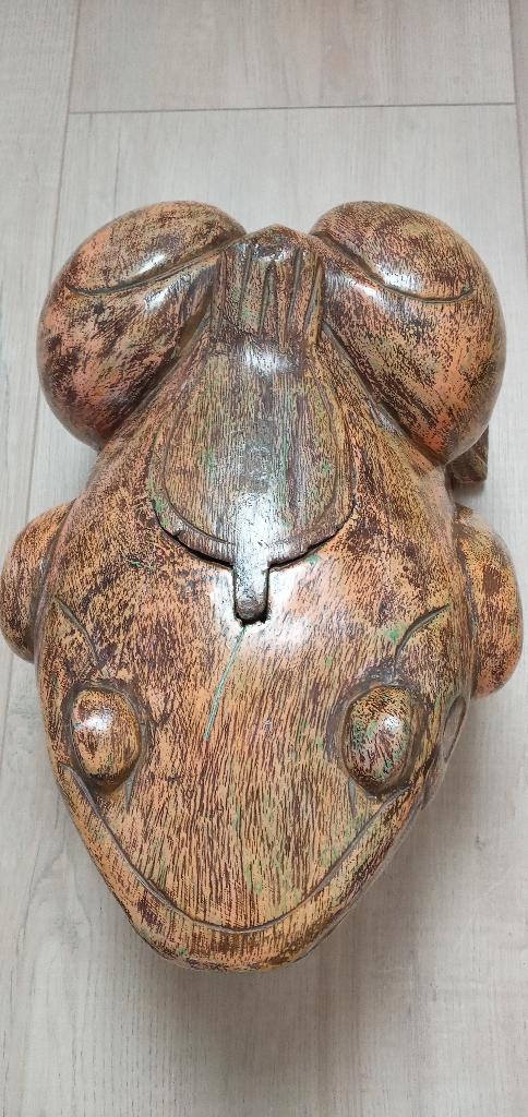 Robuuste houten beeld kikker gemêleerd oud/roze/bruin/groen, Antiek en Kunst, Kunst | Beelden en Houtsnijwerken, Ophalen of Verzenden