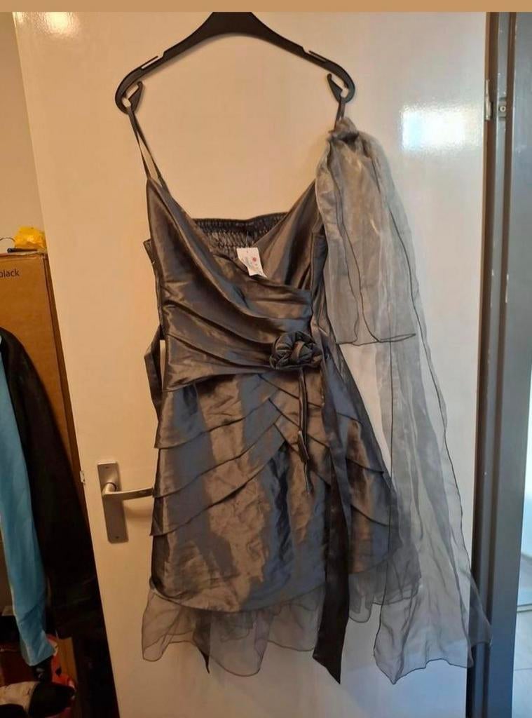 Nieuw grijze galajurk maat 36/38, Ophalen, Nieuw, Maat 36 (S), Grijs