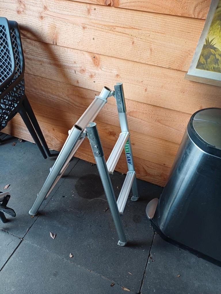 Te koop 2 trapjes voor de VWT4, Ophalen of Verzenden