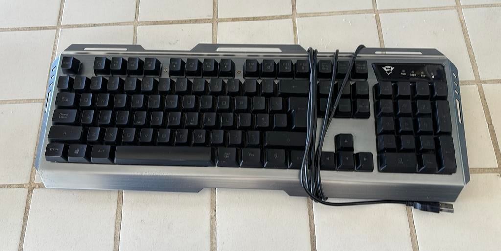 Trust toetsenbord, Gaming toetsenbord, Ophalen of Verzenden, Zo goed als nieuw, Qwerty