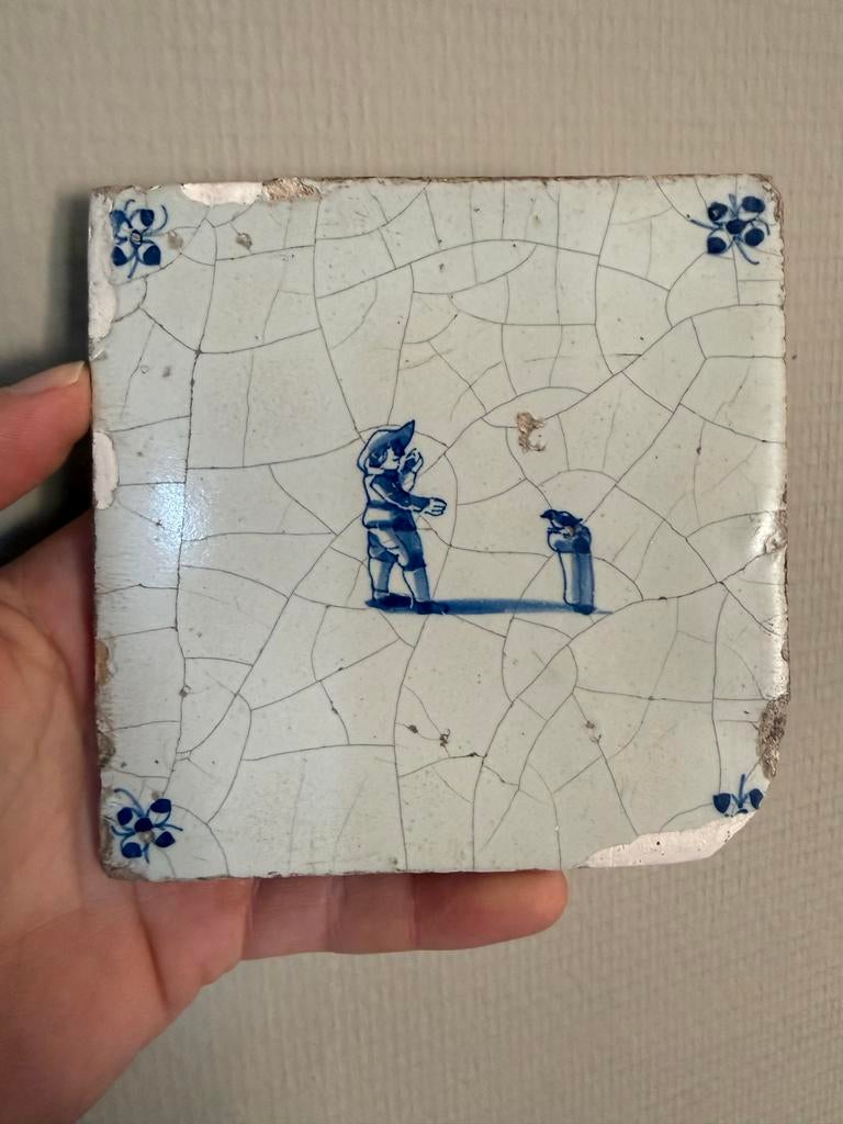 Delfts blauwe tegel - Valkenier, Antiek en Kunst, Antiek | Wandborden en Tegels, Ophalen of Verzenden