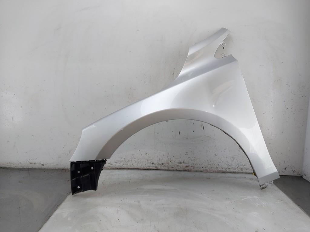 Spatbord Links Voor Volvo V40 (MV) (2013-03/..) 31301261, Gebruikt, Siegburger Straße 229, Köln 50679, , Duitsland, Info@volvocars.com