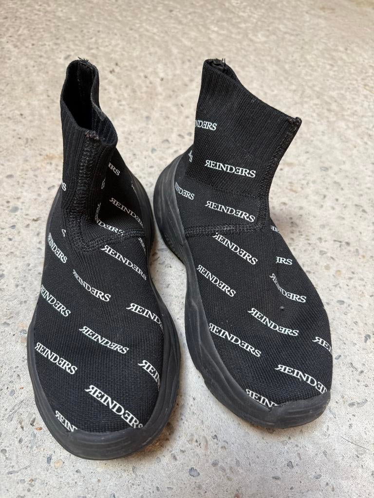 Reinders sok sneakers 37 zwart met logo print, Kleding | Dames, Schoenen, Ophalen of Verzenden, Gedragen, Zwart, Sneakers of Gympen