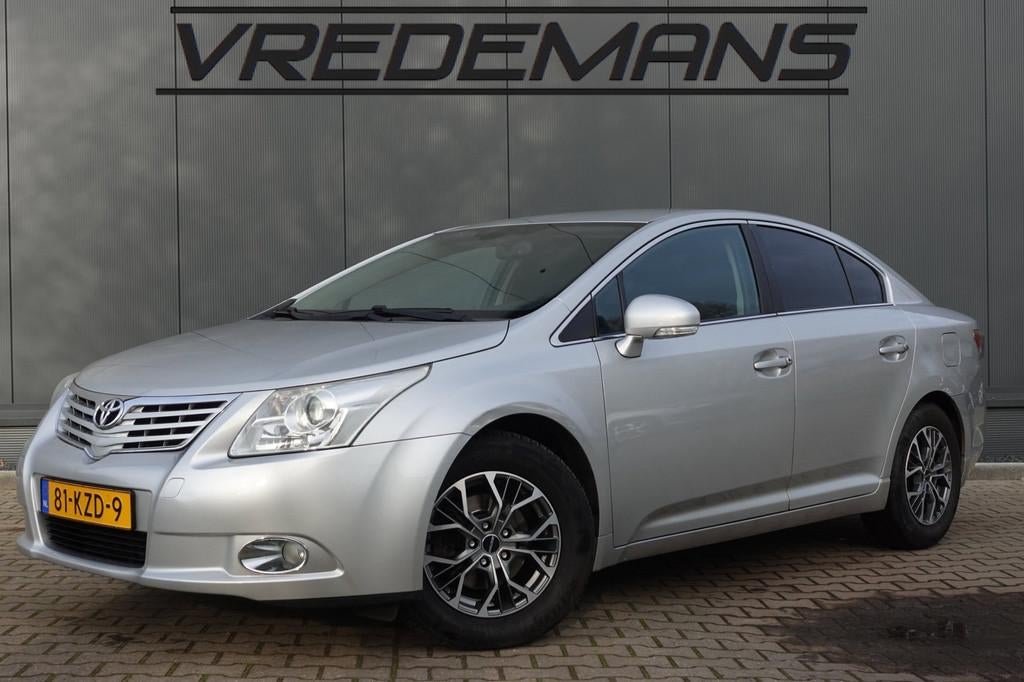 Toyota Avensis 2.0 VVTi Dynamic, Stof, 4 cilinders, Euro 4, Zilver of Grijs