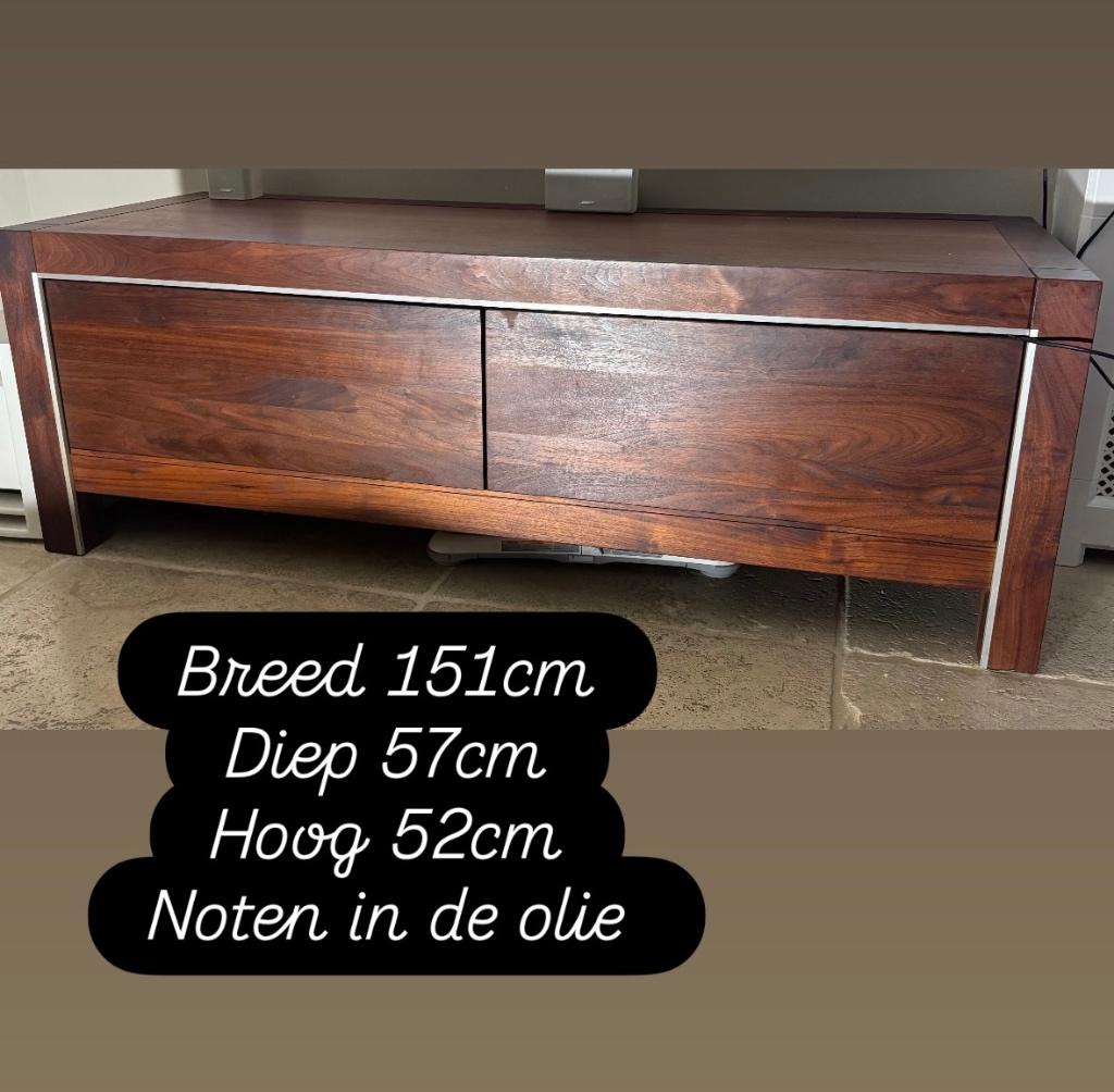 TEAB Tv meubel Hans Daalder noten in de olie, Huis en Inrichting, Ophalen, Gebruikt, 25 tot 50 cm