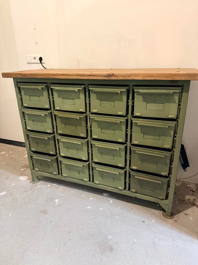 Industriële ladekast / werkbank met metalen bakken, Ophalen, Gebruikt, 100 tot 150 cm, 5 laden of meer