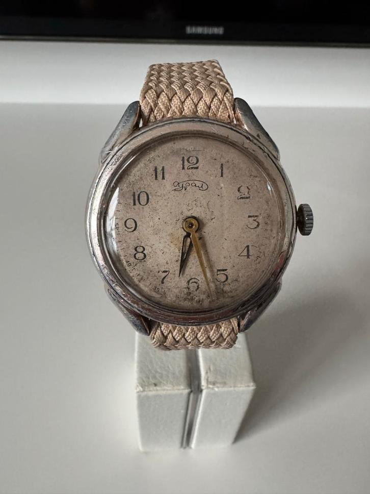 Vintage  - Russisch  Horloge met Stoffen Bandje, Sieraden, Tassen en Uiterlijk, Overige Accessoires, Ophalen of Verzenden