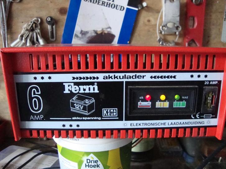 ferm acculader, Auto-onderdelen, Accu's en Toebehoren, Gebruikt, Ophalen of Verzenden