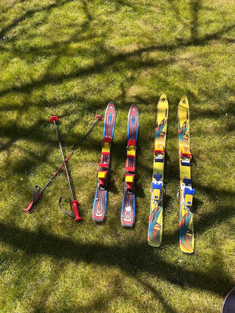 2 paar kinderski's met stokken - Ideaal voor beginners!, Gebruikt, Skiën, Minder dan 100 cm, Ski's