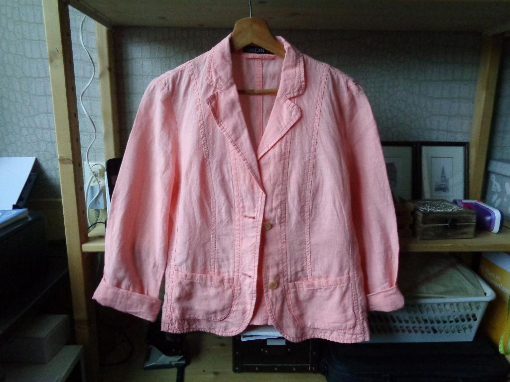 Marc Cain damesjasje maat 3/38, Maat 38/40 (M), Oranje, Ophalen of Verzenden, Zo goed als nieuw