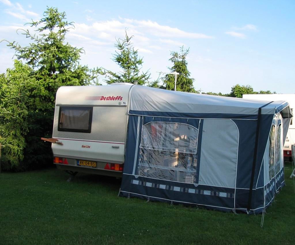 Dethleffs 375 new line uit 1994, Caravans en Kamperen, Caravans, Kachel, Treinzit, Particulier, Dethleffs