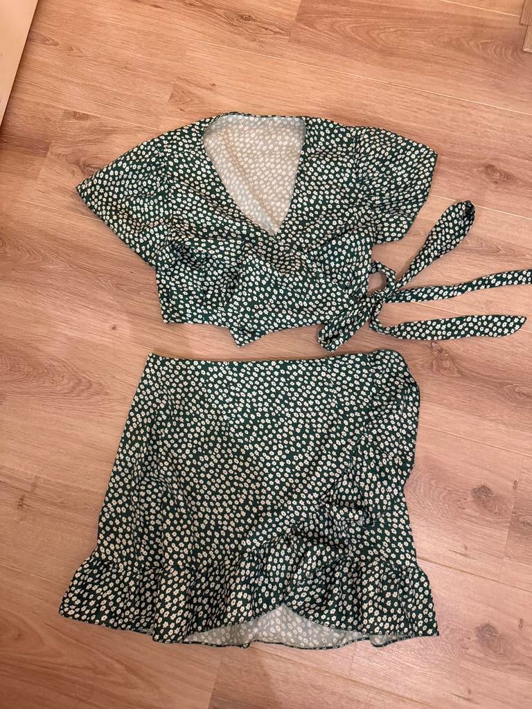 Groene Co-ord Set met Bloemenprint - Maat S, Ophalen of Verzenden, Zo goed als nieuw, Maat 36 (S), Boven de knie