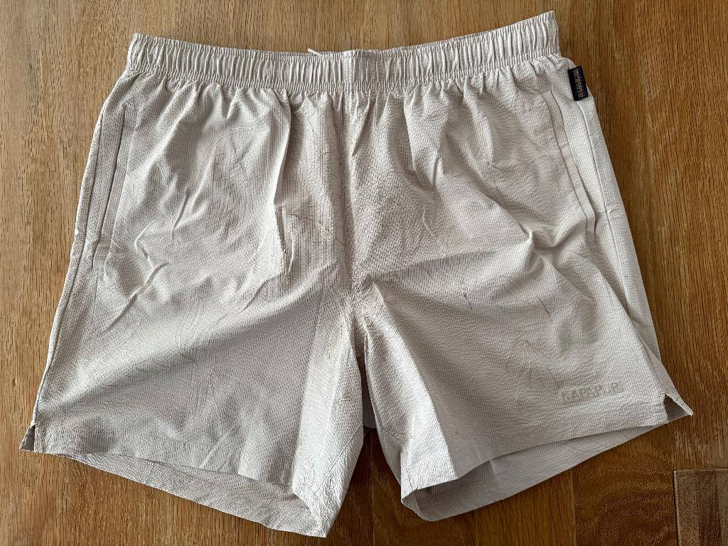 Napapijri short XL (nieuw), Beige, Ophalen of Verzenden, Napapijri, Maat 56/58 (XL)
