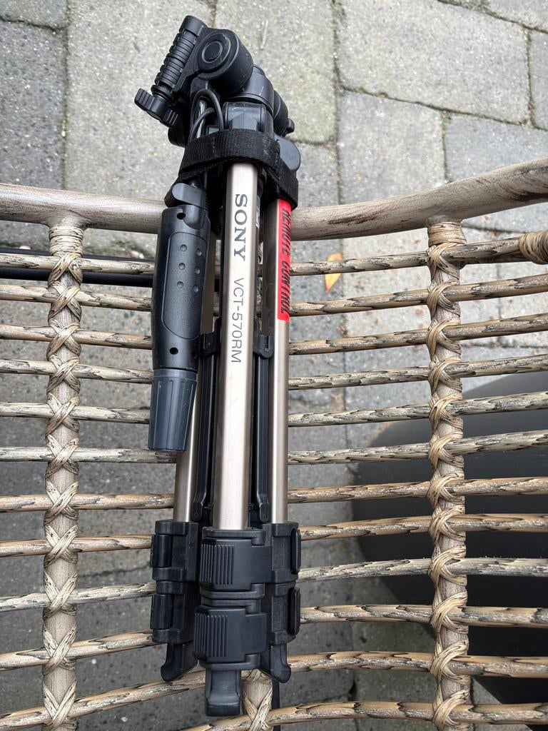 Sony VCT-570RM Statief met Afstandsbediening, Gebruikt, Minder dan 150 cm, Met balhoofd, Ophalen of Verzenden