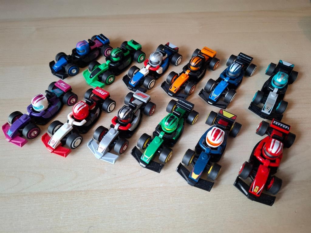 Complete set Lego Collectable F1 auto's, Lego, Ophalen of Verzenden, Zo goed als nieuw, Minifiguren serie
