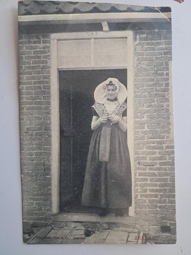 klederdrachtvrouw-1904 Uden, Ophalen of Verzenden, Voor 1920, Gelopen, Klederdracht