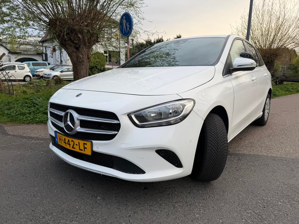 B-Klasse B200d 150pk 4MATIC !!!! 8G-DCT, nieuwe turbo + apk!, Auto's, Automaat, Euro 6, 4 cilinders, Wit