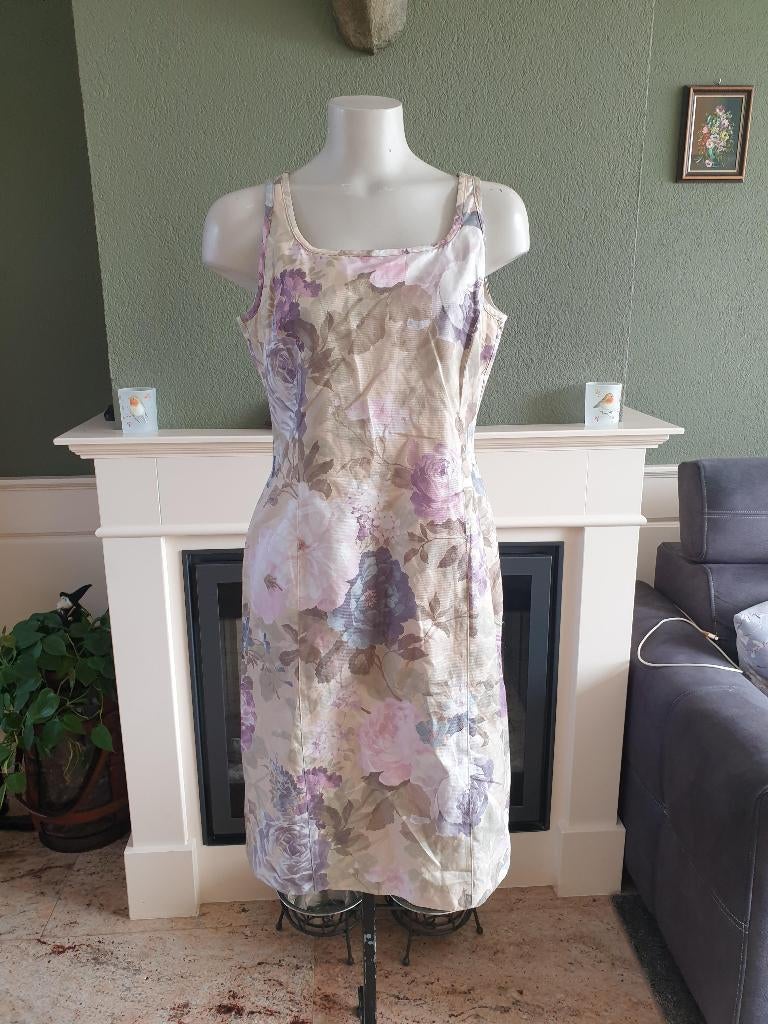 Scarva schilderachtige pastel lila beige jurk M 38, Kleding | Dames, Jurken, Maat 38/40 (M), Verzenden, Scarva, Beige