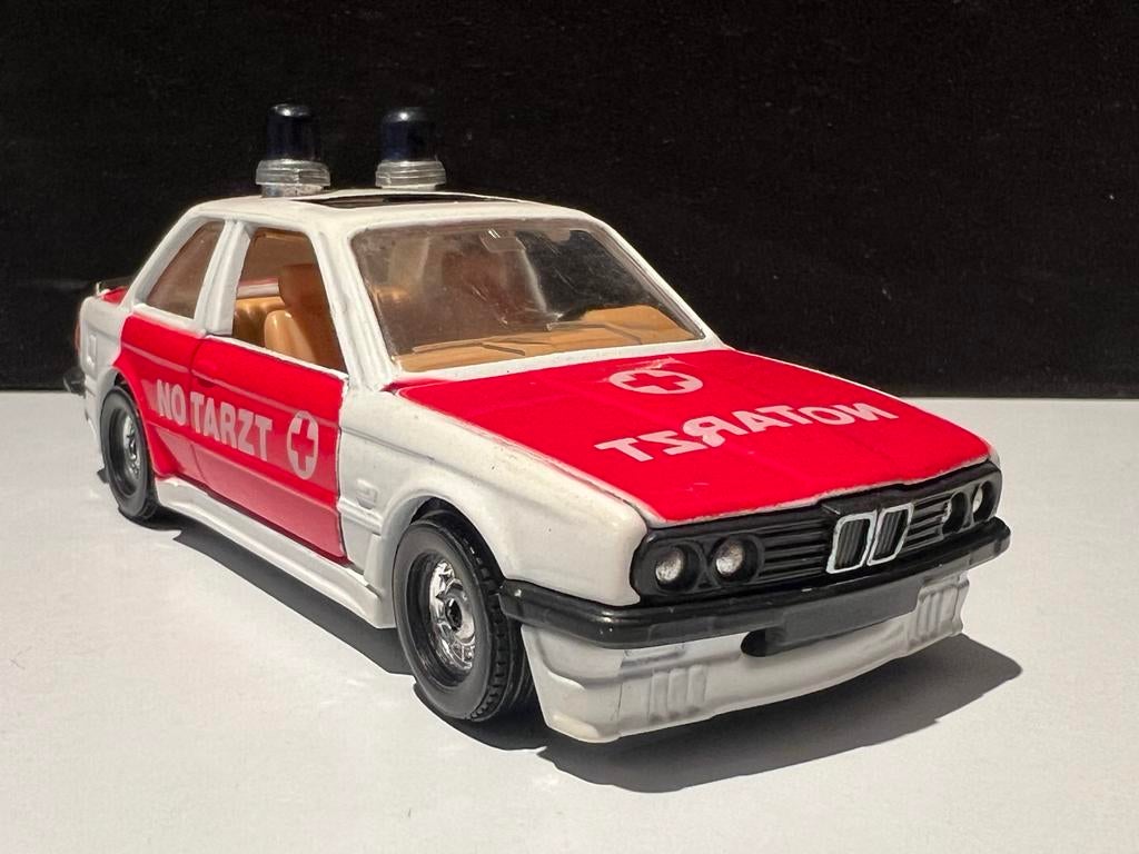 Corgi BMW 325i Notarzt modelauto, Ophalen of Verzenden, Gebruikt, Auto, Overige merken