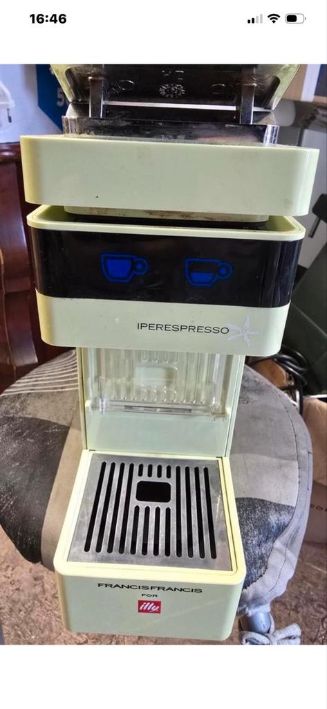 Illy Francis Y3 Ipere Espresso koffiezetapparaat limegroen, Witgoed en Apparatuur, Koffiezetapparaten, Gebruikt, Espresso apparaat