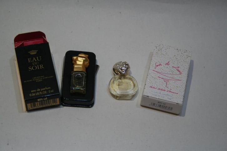 2 mini's Sisley Eau du soir, Soir de Lune , 2 ml EdP Nieuw, Verzamelen, Parfumverzamelingen, Nieuw, Miniatuur, Gevuld, Verzenden
