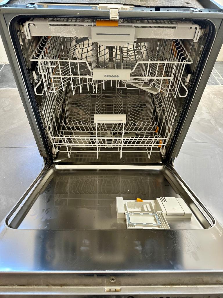 Vaatwasser Miele volledig geïntegreerd, Ophalen, Gebruikt, Minder dan 85 cm, 60 cm of meer