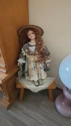 Vintage Porseleinen Pop met Strohoed en Krullen, Ophalen of Verzenden, Zo goed als nieuw, Overige typen