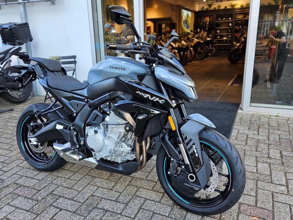 CFMOTO 675 NK (bj 2025), Motoren, Motoren | Overige merken, Bedrijf, Naked bike, 3 cilinders, Minimaal motorrijbewijs A2