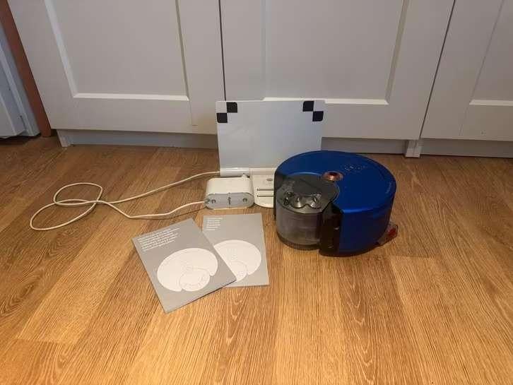 Dyson 360 Heurist Robotstofzuiger - Amper gebruikt!, Ophalen, Zo goed als nieuw, Reservoir, Robotstofzuiger