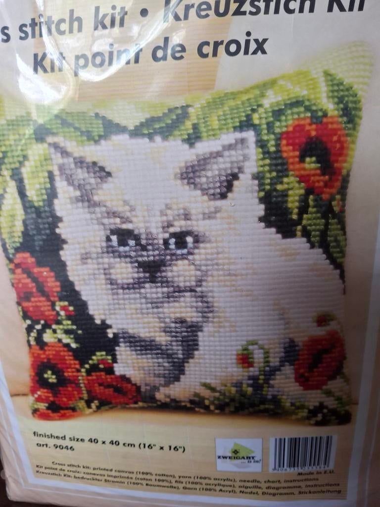 Kussen -poes, Ophalen of Verzenden, Nieuw, Borduurpakket