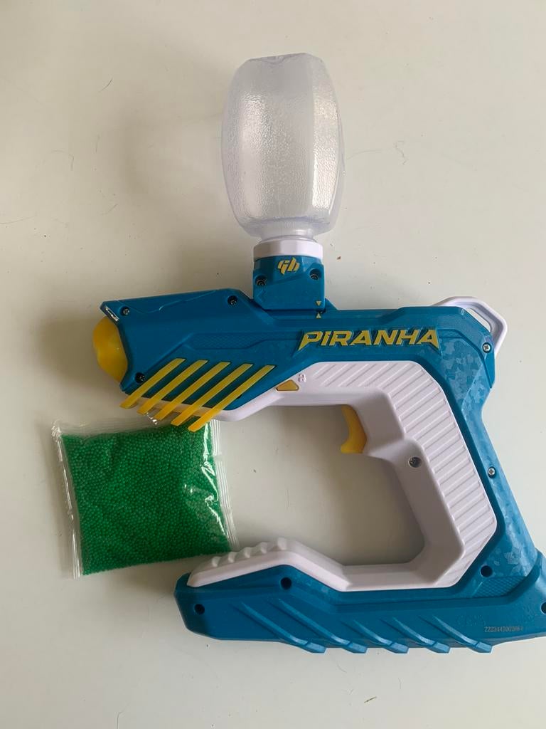 Elektrische gelblaster Piranha met 10.000 balletjes, Ophalen of Verzenden, Zo goed als nieuw