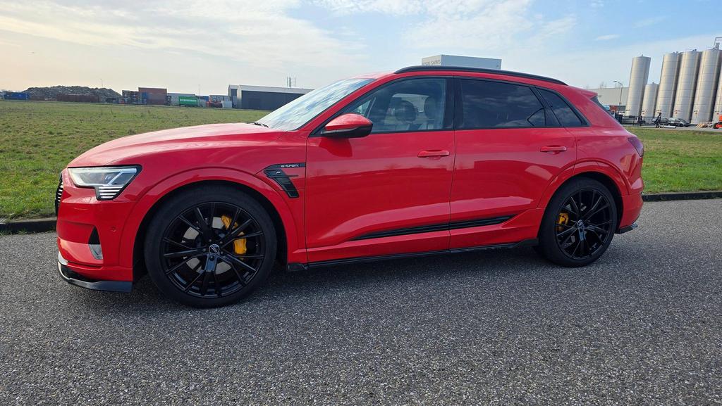 Audi e-tron 55 quattro Advanced Black Edition | RS + ABT spo, Automaat, Zwart, 355 pk, Te koop