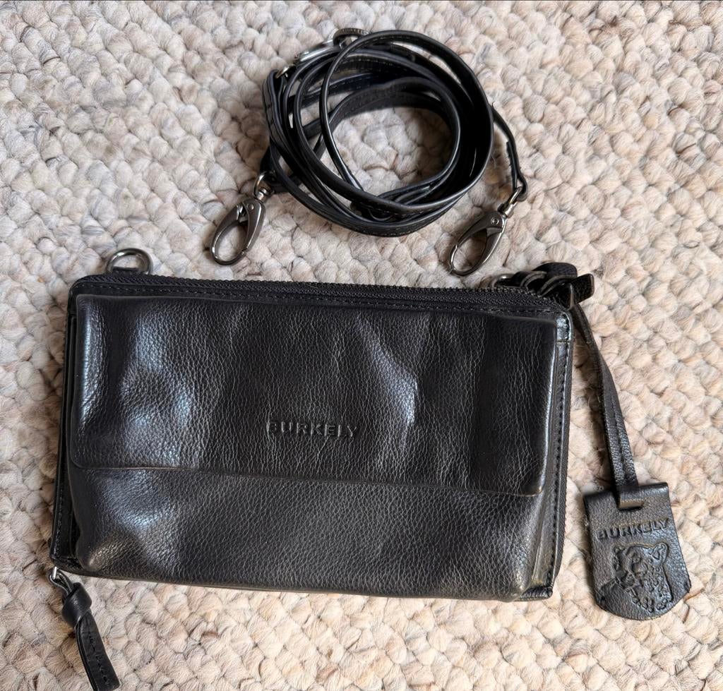 Burkely Zwart Leren Schoudertasje / Portemonnee, Ophalen of Verzenden, Zo goed als nieuw, Zwart, Schoudertasje