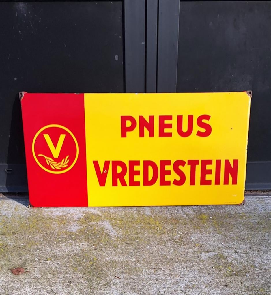 Zeer mooi emaille reclamebord van Vredestein banden., Reclamebord, Gebruikt, ., Ophalen of Verzenden