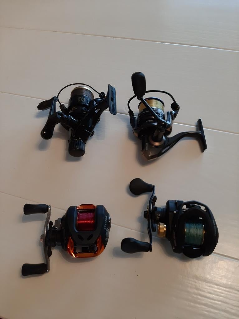 4 ST. DIVERSE WERPMOLENS / REELS, Watersport en Boten, Ophalen of Verzenden, Gebruikt, Molen