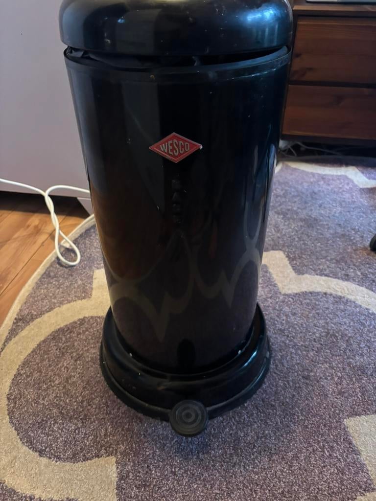 Wesco prullebak met deukjes in deksel, Ophalen, Zo goed als nieuw, Minder dan 50 cm