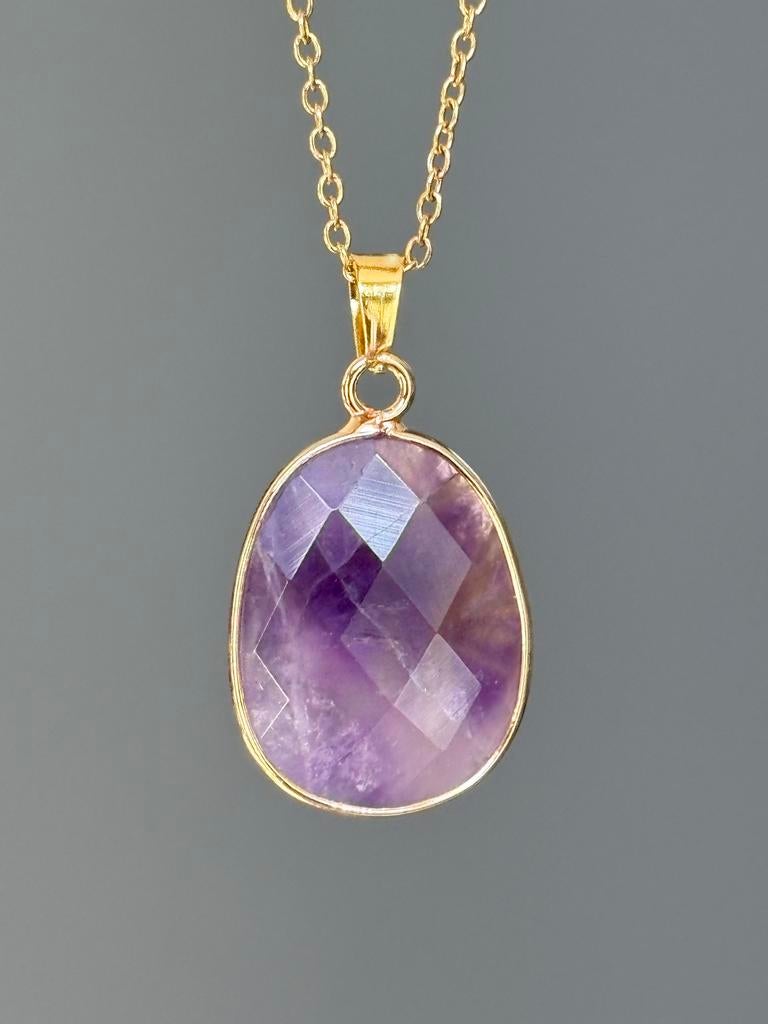 Amethist Kristal Hanger - Dubbelzijdig Goudkleurig, Paars, Nieuw, Cariadgems@hotmail.com, Ophalen of Verzenden