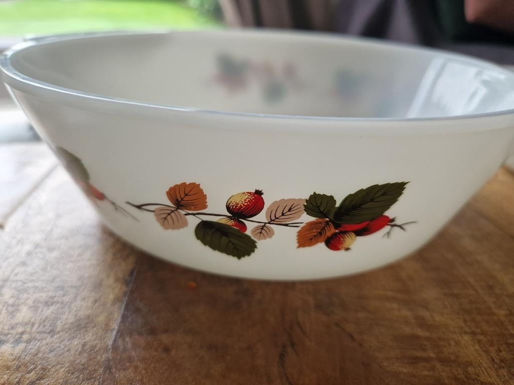 2X Ronde schaal van JAJ Pyrex, Gebruikt, Schaal, Rond, Ophalen of Verzenden