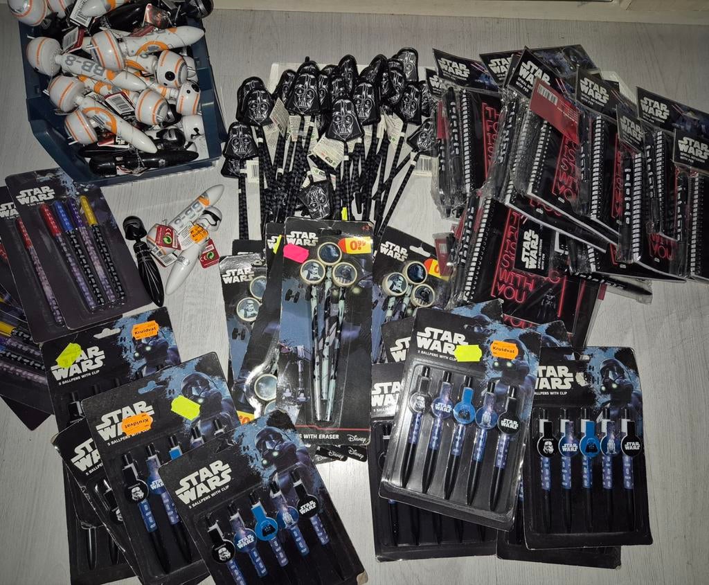 Partij schrijfwaren: ,kinder+star wars., Ophalen of Verzenden