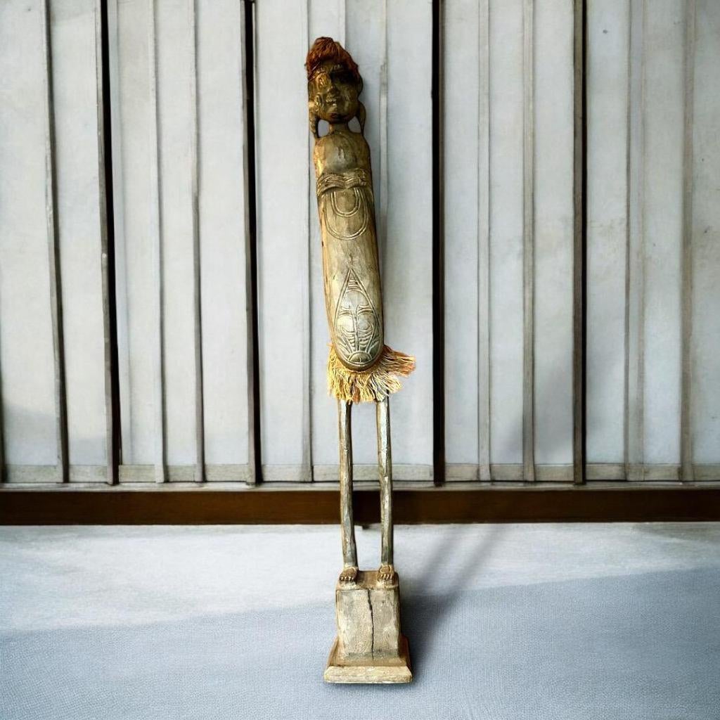 Afrikaans figuur gesneden in hout., Antiek en Kunst, Kunst | Beelden en Houtsnijwerken, Ophalen, 50 - 100 cm, Handgemaakt, Beeld