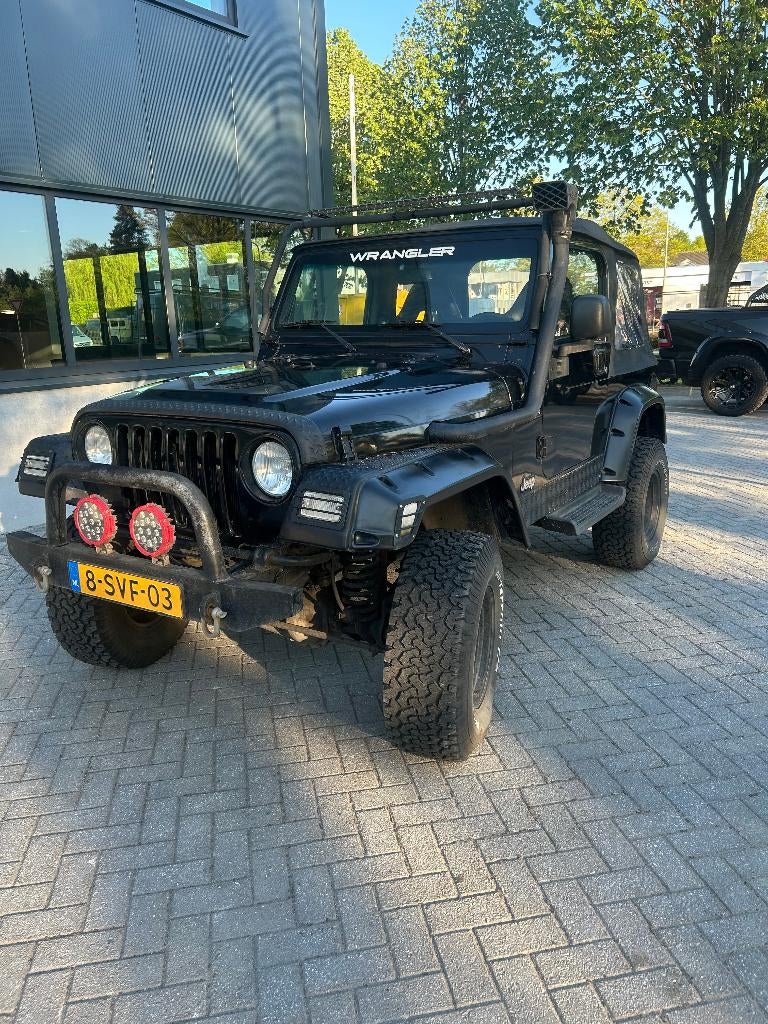Jeep 1997 Zwart, Auto's, 121 pk, Zwart, 4 cilinders, 4 stoelen
