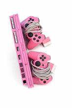Roze PlayStation 2 met 2 controllers + 8MB memory card, Spelcomputers en Games, Spelcomputers | Sony PlayStation 2, Gebruikt, Met 2 controllers
