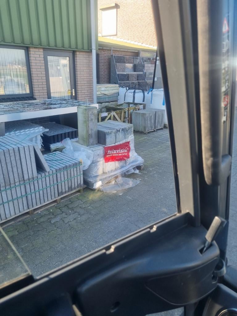 Te koop betonpoeren 22x22x58 grijs/zwart   nog  7  stuks.., Tuin en Terras, Ophalen of Verzenden